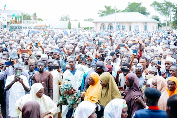 Les enfants face à la pollution plastique : sensibiliser pour préserver notre futur