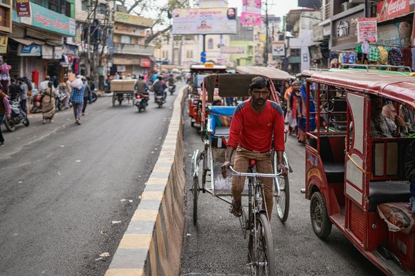 Construisez votre avenir en répondant à des offres d'emploi politique
